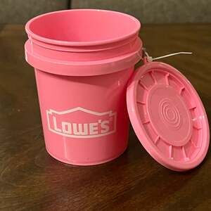 Lowe's 0.5-Quart Pink Mini Paint Bucket with Lid